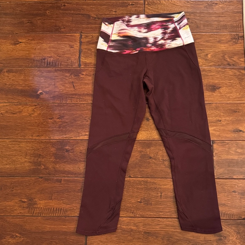 Lululemon size 4 burgundy/maroon cropped high rise leggings